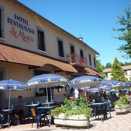 Les Negociants Hotel Pontgibaud Esterno foto